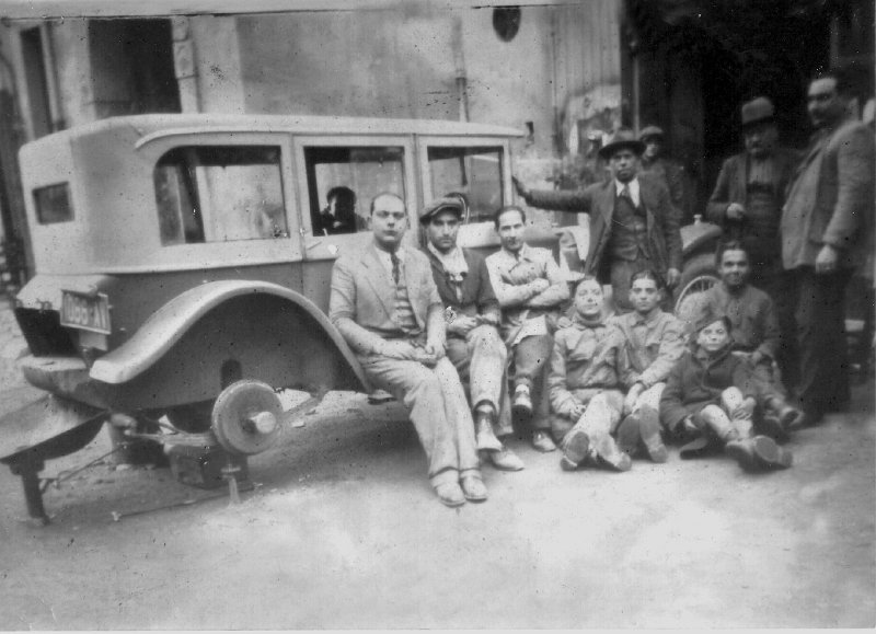 1930-1960, Autocarrozzeria Del Mastro, via Trinita 101-103 _1.jpg